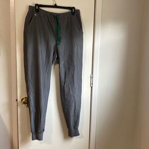 Men’s Figs scrub pants size large
